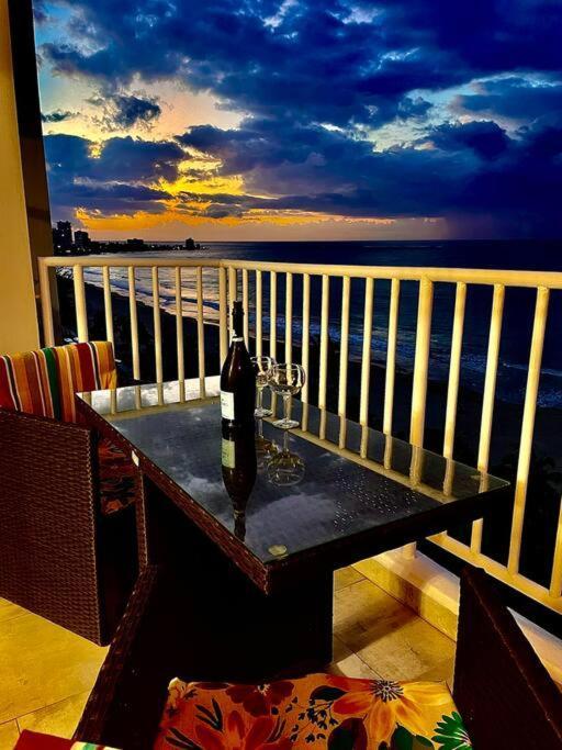 Ocean Front Condo In Isla Verde! San Juan Exterior foto